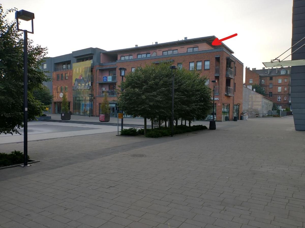 Apartament 80M2 Z 70M2 Tarasem -W Pelni Wyposazony - Wyjatkowe Centrum Miasta Wloclawek Luaran gambar
